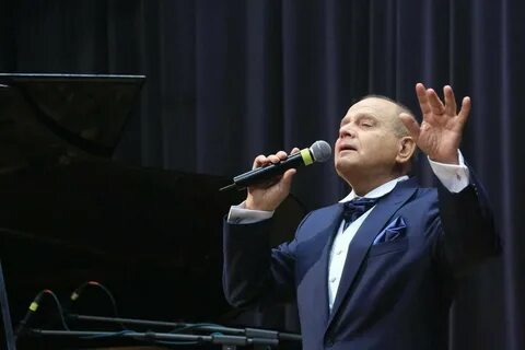 Каменный певец