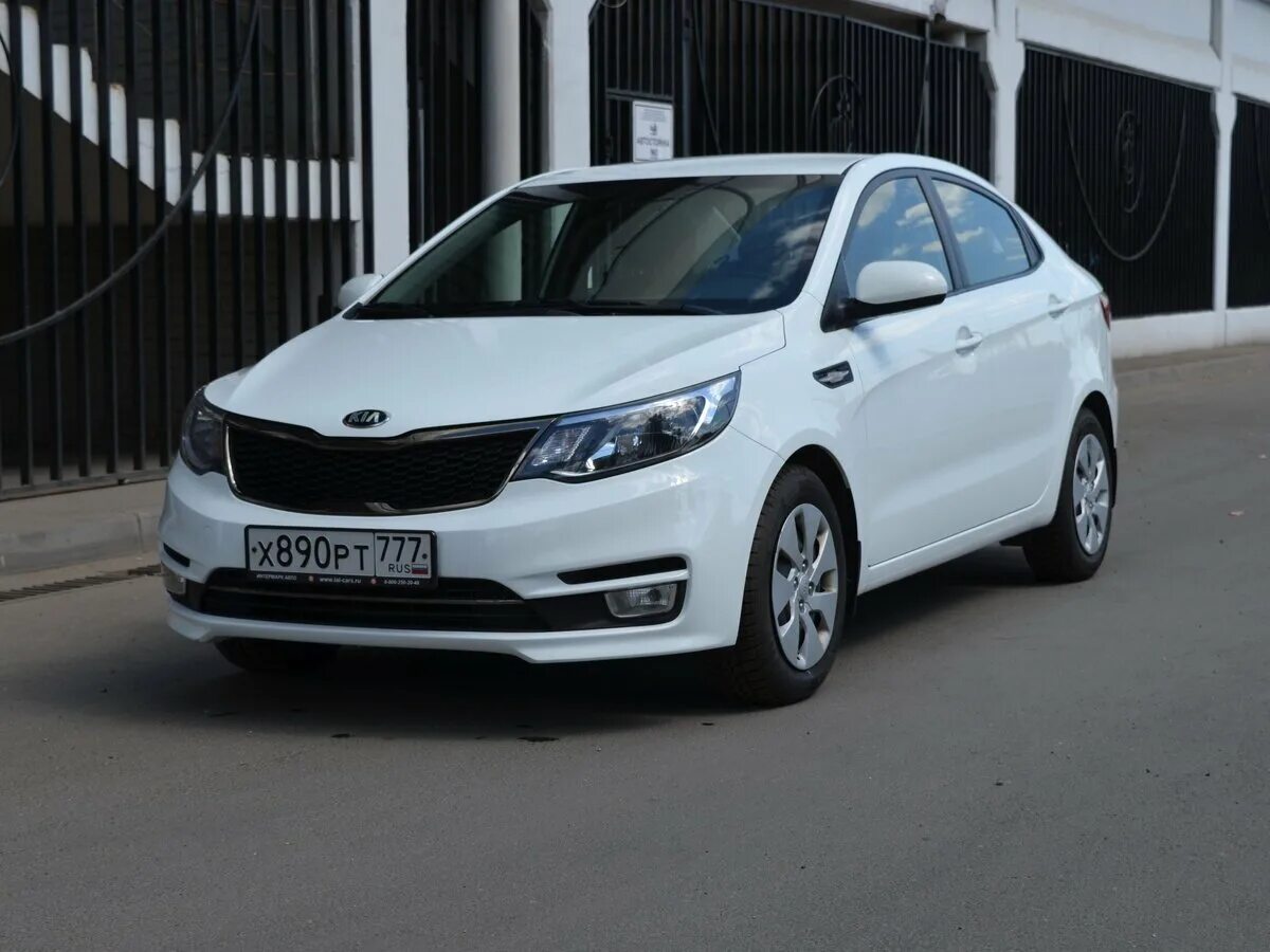 Kia Rio 2016 белая. Киа Рио седан 2016. Kia Rio 2014 седан белая. Kia Rio 2016 седан. Купить киа рио белая