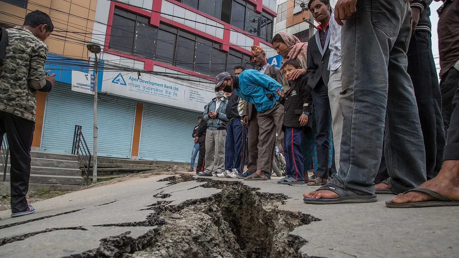 Часто землетрясение. Катманду землетрясение 2015. Землетрясение в Непале 2015. Землетрясение в Непале 25.04.2015. Непал землетрясение 2021.