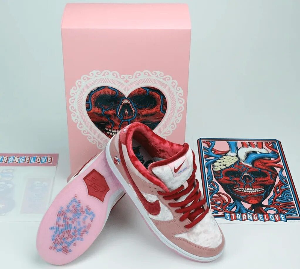 Nike SB Dunk Low Strangelove. Nike SB Dunk Low Strangelove Skateboards. SB X Strangelove Dunk Low Skateboards. Nike SB Dunk Strangelove. Стрэндж лове