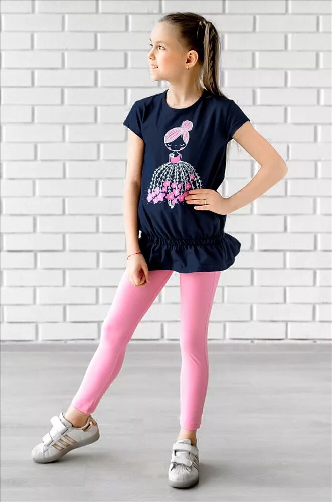 Модные костюмы для девочек. Стиль хип-хоп одежда для девочек. Спортивный костюм для подростка. Спортивный костюм для девочки. Стильный костюм для девочки.