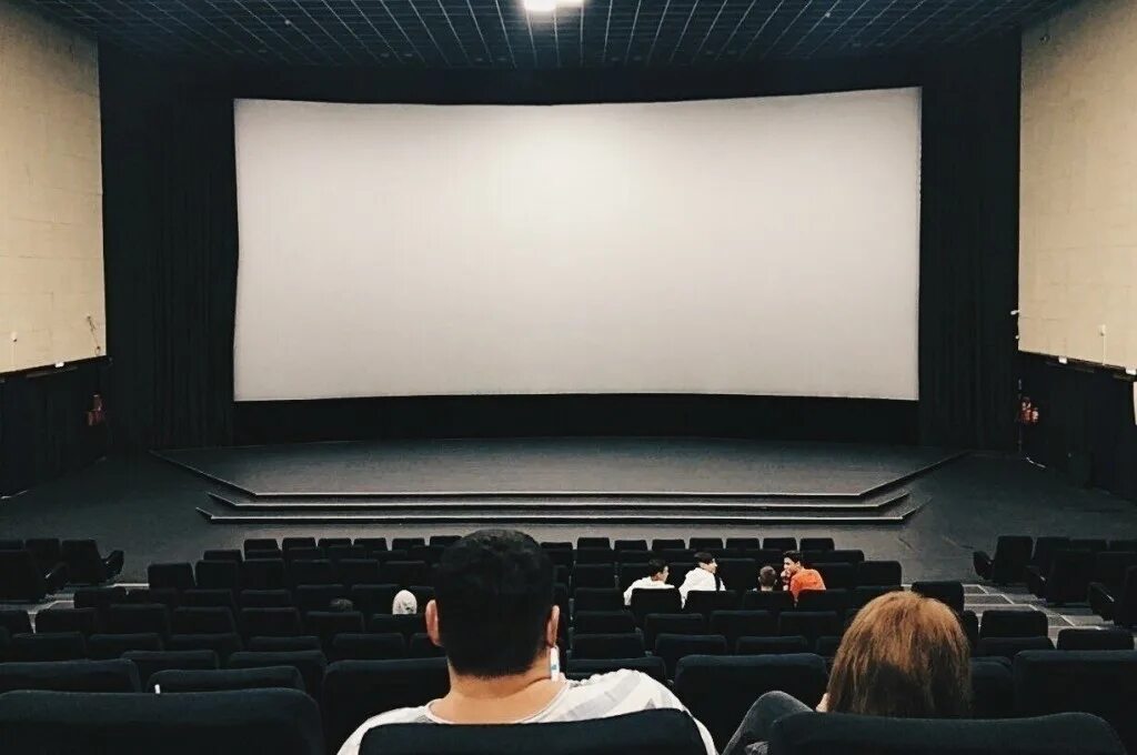 Киноафиша дк алмаз. Акция ночь кино. Дк алмаз комсомольск. Дом культуры алмаз город комсомольск-на-амуре. Киноафиша дк алмаз.