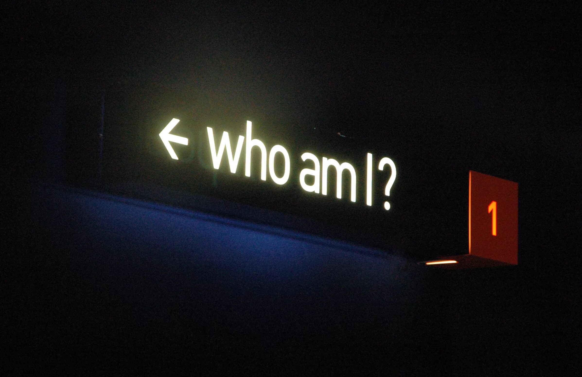 Who x i was. Who am i. who i am надпись. me and who. who am i на аву.