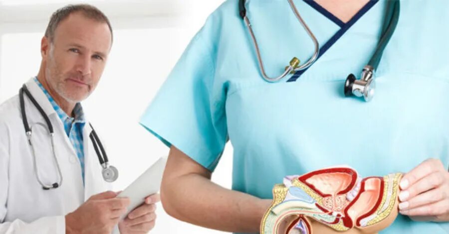 Мужчина на приеме у врача. Врач лечащий предстательную железу. Аденома предстательной железы клиника. Урология макет. Уролог андролог.