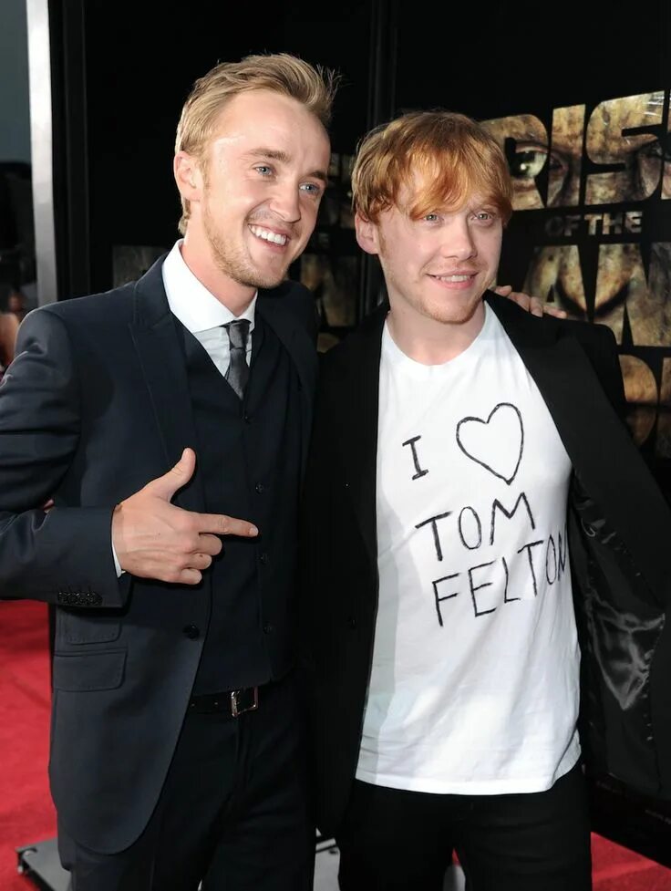 Том фелтон 1987. Сын тома фелтона скорпиус сейчас. Том фелтон в 20. Том фелтон и его сын. Дети тома фелтона.