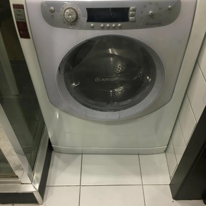 Стиральная машина hotpoint ariston aqualtis. Стиральная машина Аристон аквалтис. Hotpoint Aqualtis Юла. Аристон аквалтис с ящиком. Стиральная машина Hotpoint Ariston старые модели бело голубая Aqualtis.