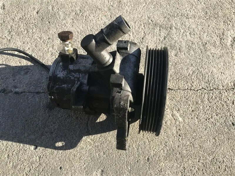 Гидроусилитель руля w203 krause. Насос гидроусилителя руля мерседес 2433 с шестерней. Гур гидроусилитель руля mercedes. Гидроусилитель руля мерседес. Насос гидроусилителя мерседес w204.