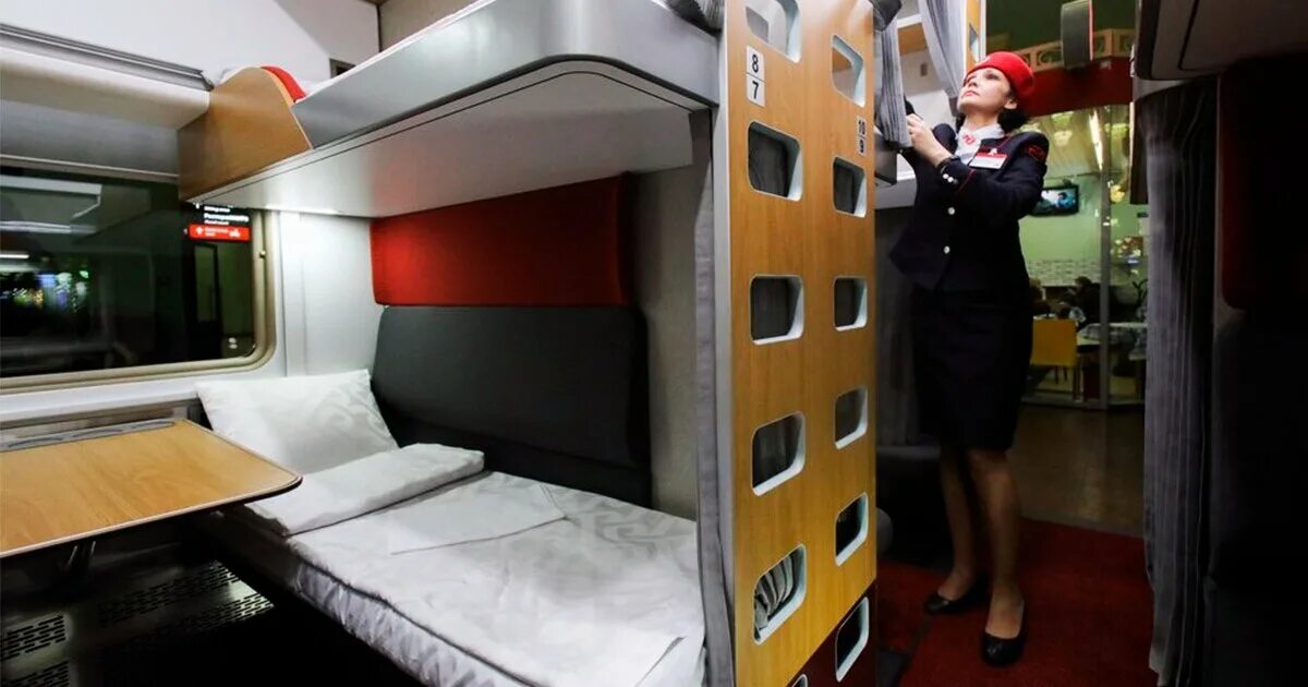 Плацкарт калининград. Фирменный поезд янтарь москва калининград плацкарт. Фирменный поезд «янтарь» 030ч. Купе в поезде ржд. Фирменный «янтарь»ржд.