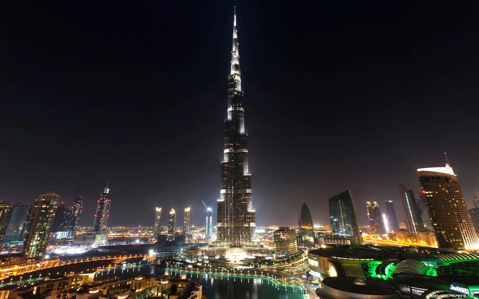 Бурдж-Халифа Дубай. Небоскреб Бурдж-Халифа. Башня Бурдж Халифа в Дубае. Бурдж Халифа ночью.