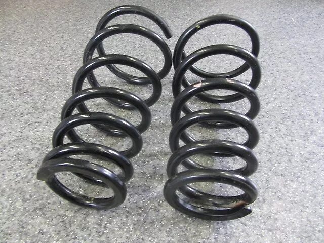 бмв 320 передняя пружина. задние пружины тойота спринтер кариб. задние пружины тойота рав 4 1 поколения. передняя пружина рав 4. Toyota пружина 9050727001.