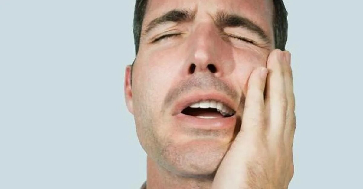 Болит зуб при открывании рта. Острая зубная больболь. Клиника острого артрита внчс. Болит зуб при открывании рта. У девушки болит зуб.