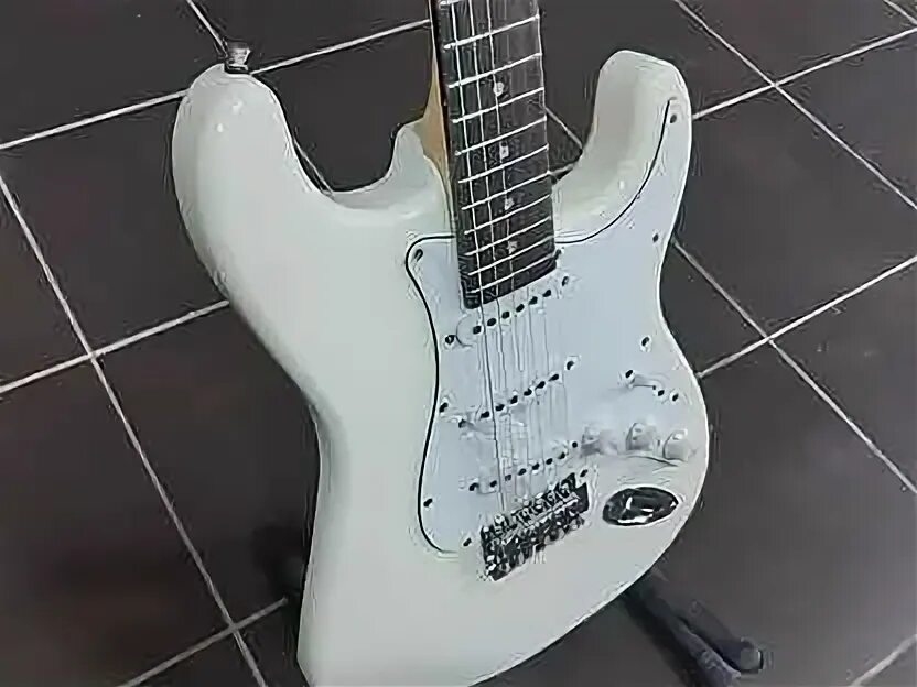 Бас гитара apollo. Эксклюзивные электрогитары ручной работы. Russtone shark электрогитара. Greg bennett tabu bass tbb2/tbk. Электрогитары в пензе.