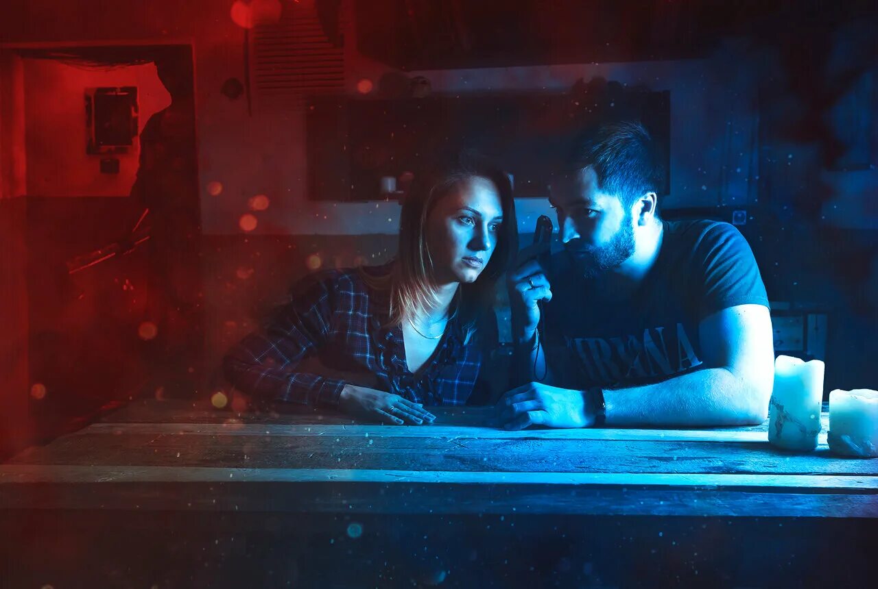 квест отель. квест перфоманс тихие соседи. отель инглвуд. хостел инглвуд. Englewood.