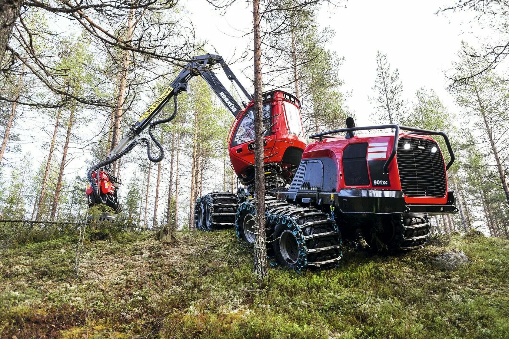 Харвестер комацу. Харвестер komatsu 911 8 колесный. Komatsu 931 6wd. Коматсу 901. Харвестер komatsu 901xc.