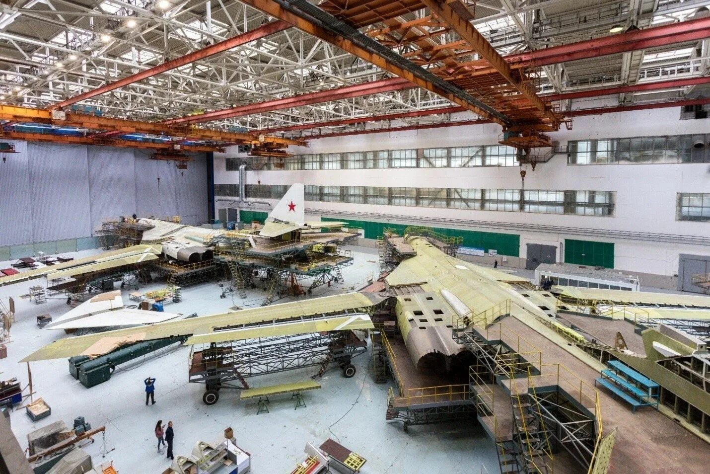 Завод гражданской авиации екатеринбург. Ульяновский завод гражданской авиации. Авиационный завод смоленск официальный сайт. 251 цех сборщик клепальщик авиастар. Авиазавод смоленск.