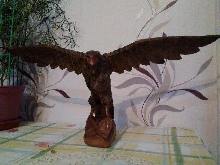 Деревянный Орел СССР. Статуэтка орла из дерева СССР. Орел из дерева СССР. Резьба по дереву Орел.