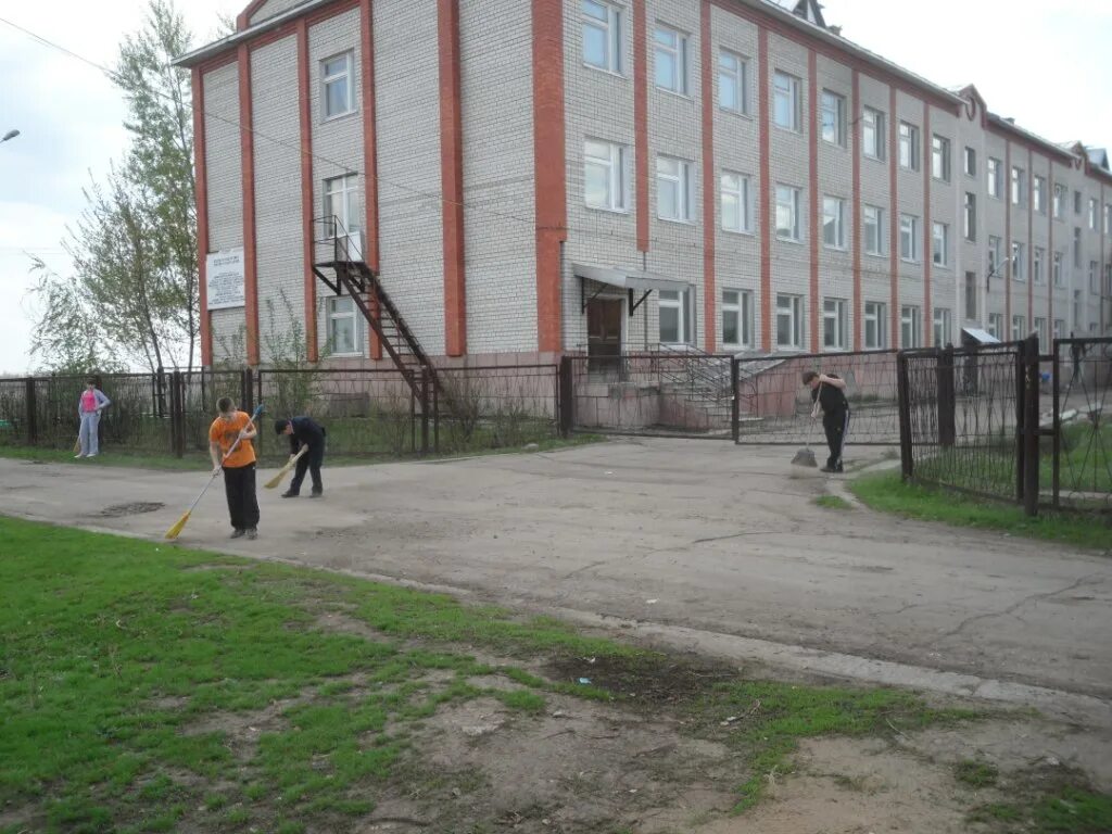 Школа бурный. Мбоу сош п радовицкий. Школа бурный. Школа п бурный энгельс. Школа бурный.