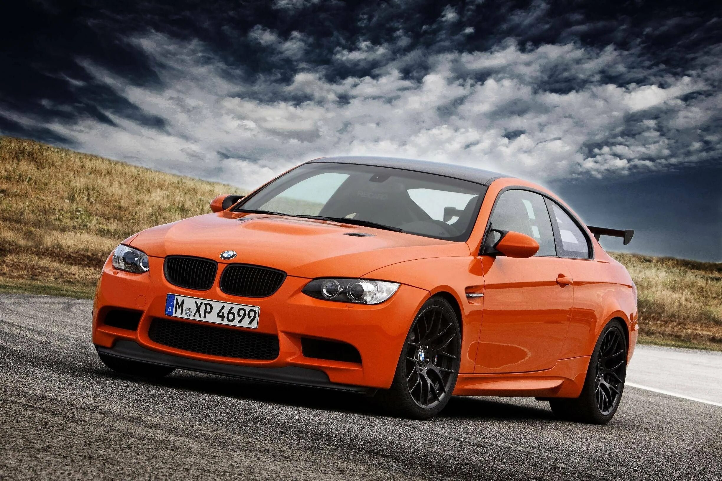 Машин маш 3. BMW m3 GTS. БМВ м3 GTS e92. 2010 BMW e92 m3 GTS. BMW 3 e92 оранжевый.