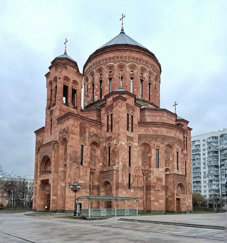 Православная армения. Армянская Апостольская Церковь Олимпийский проспект. Кафедральный храм ААЦ В Москве.