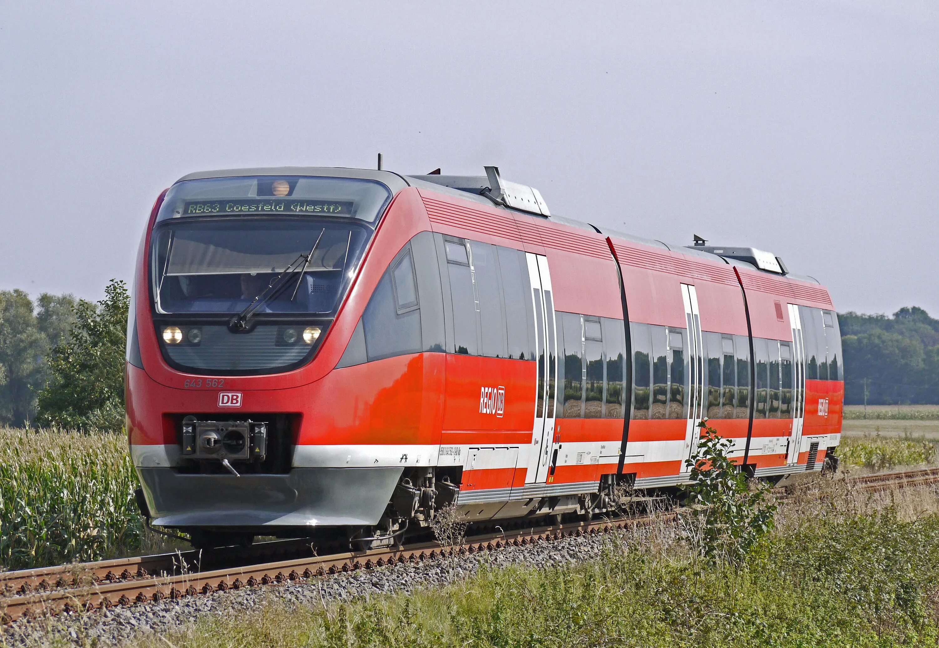 Deutsche Bahn Германия. Поезд Deutsche Bahn. Deutsche Bahn вагон пассажирский. Deutsche Bahn Локомотив. Res regional