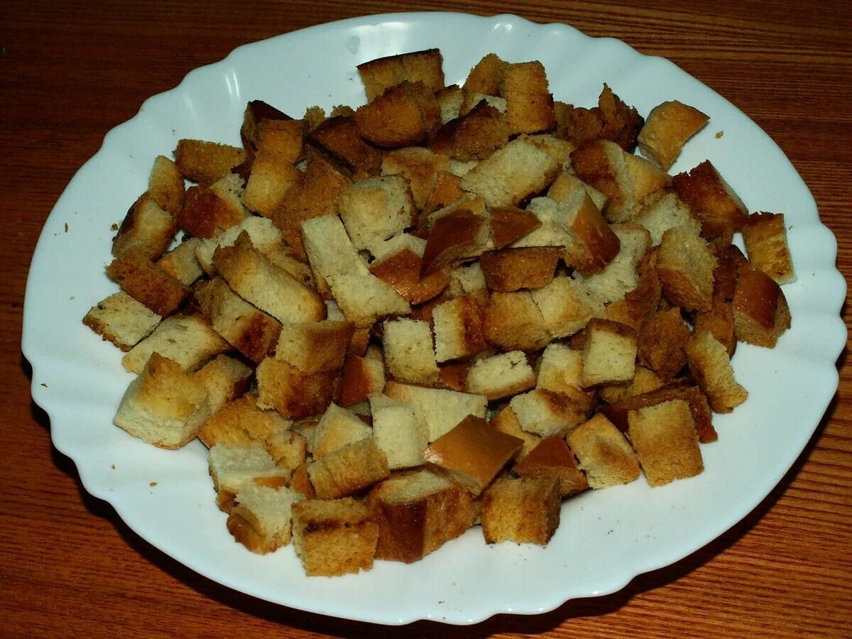 крутоны муаль. рецепт сухариков в духовке из белого хлеба. крутоны, крутоны-муаль -это. сухарики домашние. сухарики в духовке.