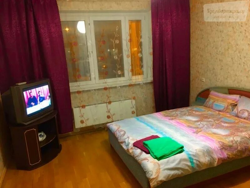 Картинки 1 комнаты на 2 комнаты. Посуточные квартиры подольск. Посуточные квартиры подольск. Подольск сутчни квартира. Апарт отель на подольской.