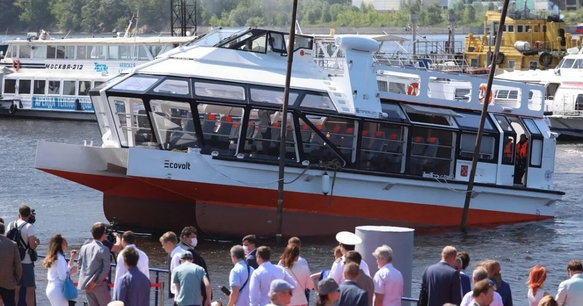 Какое расстояние электросудно без подзарядки. Морсвязьавтоматика катамаран. Ecovolt катамаран. ЭКОВОЛЬТ теплоход. Катамаран Юнимаш.