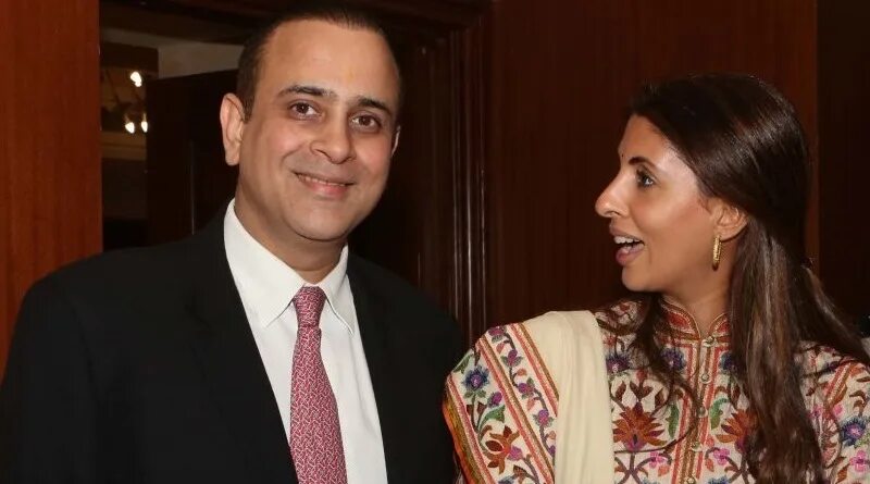 Никхил Нанда фото. Никхил Нанда индийский бизнесмен. Никхил Нанда с мужем. Никхил нанда