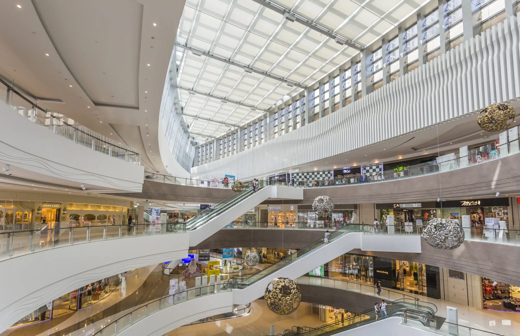 New shopping mall. Торговый центр. Торговый центр Москва. Торговые центры в России. Новый торговый центр.