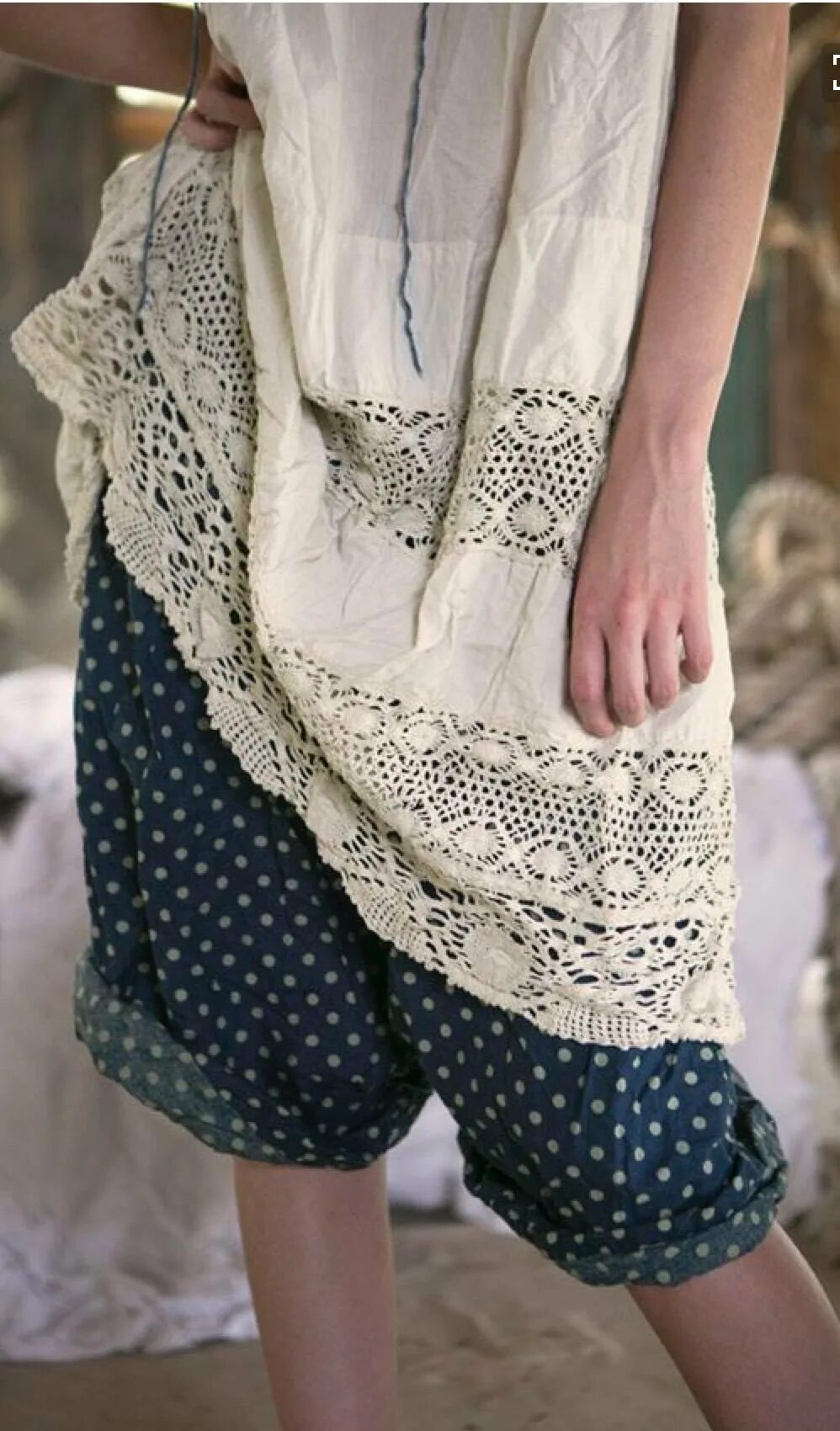 Платье бохо. Материал бохо. Юбка бохо макси лоскутная. Кардиган бохо хиппи. Богемный стиль ткани.