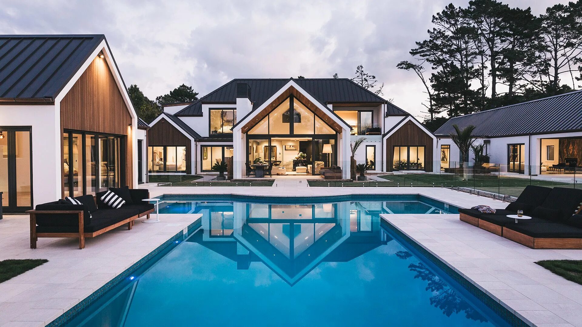 Новый коттедж с бассейном. Dave blanchard house. дом с бассейном. большой дом с бассейном. красивый дом.