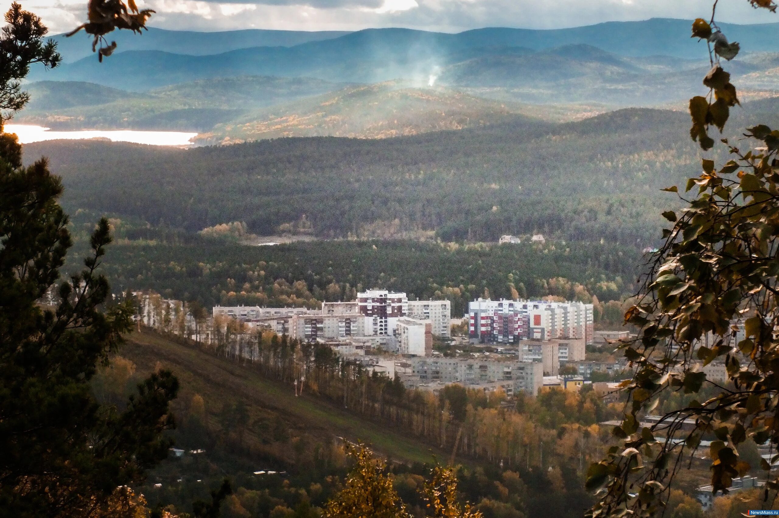 Сайт г миасс. Миасс Машгородок. Город Миасс Челябинская область. Миасс город в золотой долине. Миасс климат.