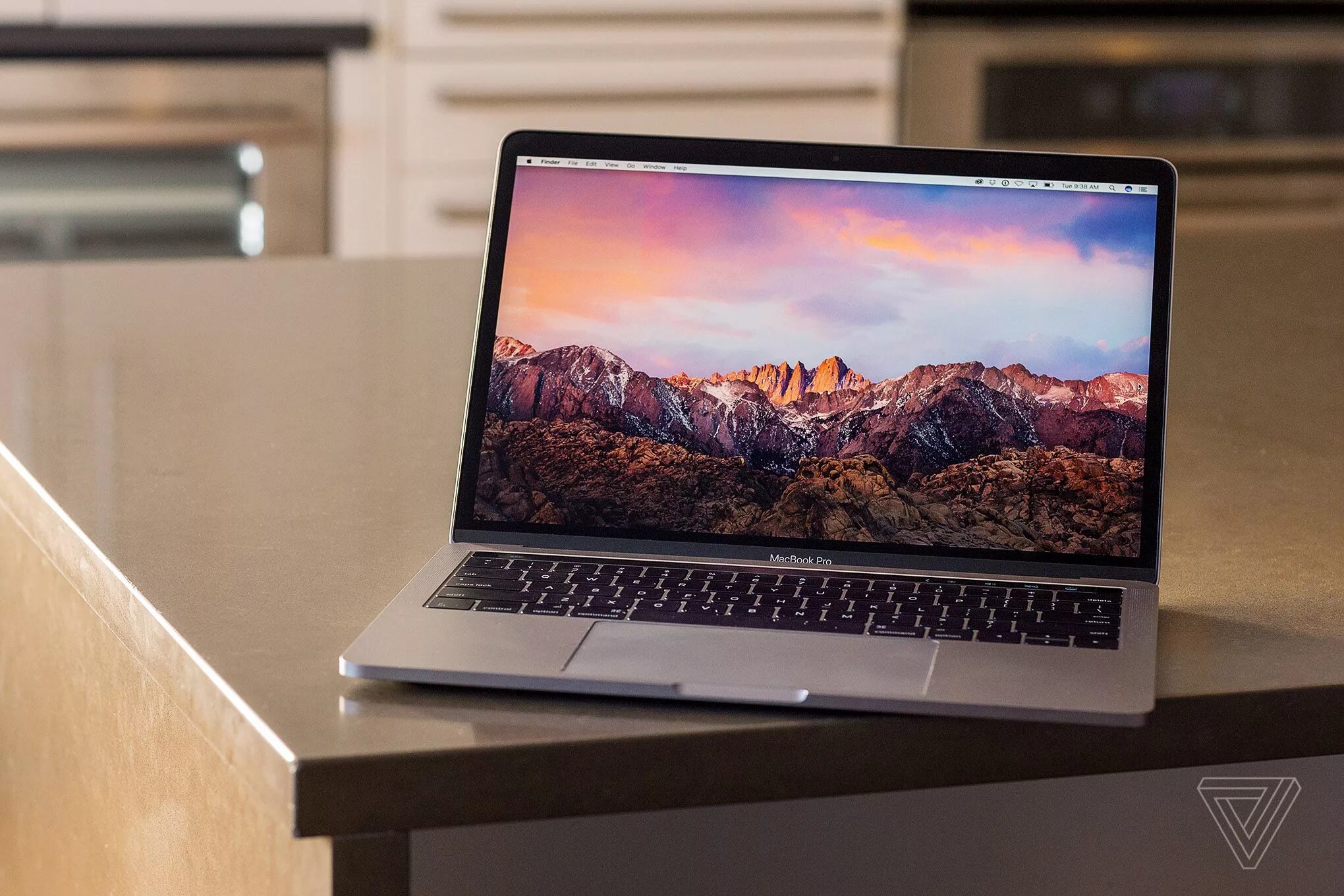 Купить macbook pro в touchtime. Макбук Аппле. MACBOOK Pro 2019. Apple MACBOOK Pro 13 Touch Bar. Apple MACBOOK Pro 13" (2018) Touch Bar.