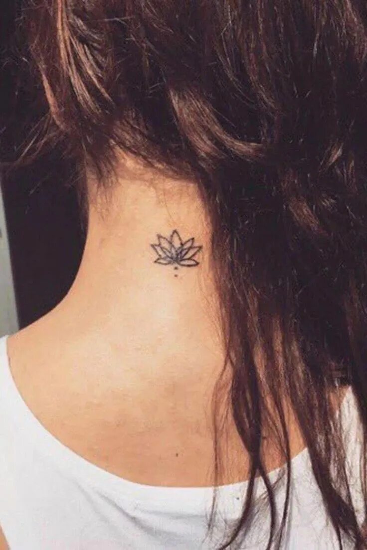 Kleine Blumentattoos: 40+ Wunderschöne Floral Tattoo Designs für Frauen Hip tatt