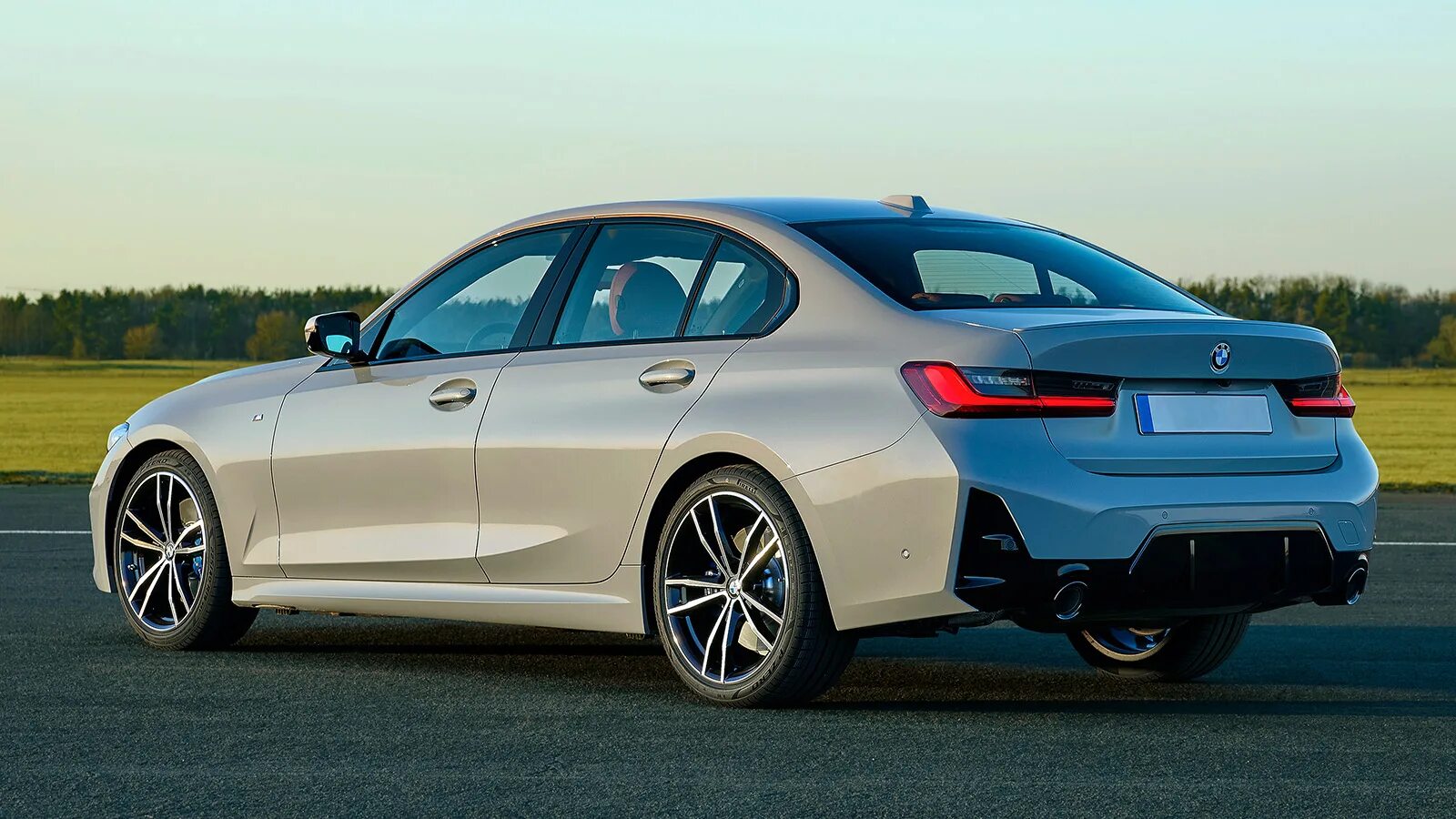 Bmw 840i xdrive. Бмв альпина 2022. Bmw m8 2022. Бмв 8 2023. Bmw 8 gran coupe 2023.