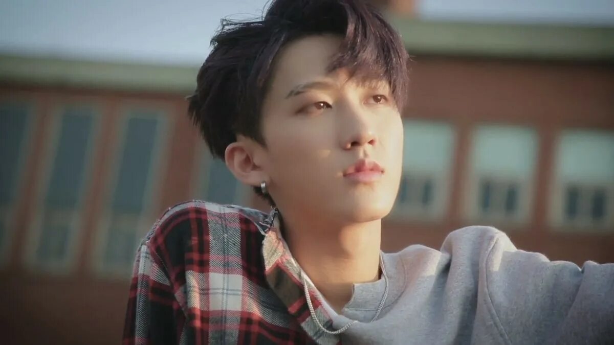 Чанбин 2018. Чанбин 2023 stray kids. Чанбин stray kids 2022. Чанбин 2022. Группа stray kids чанбин.