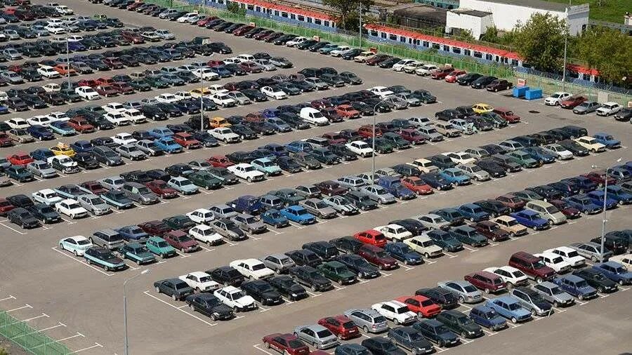 3 тыс машина. Тесла машина 2022. Это феррари нет это бентли. 3 тыс машина. Вторалюминпродукт машины фото.