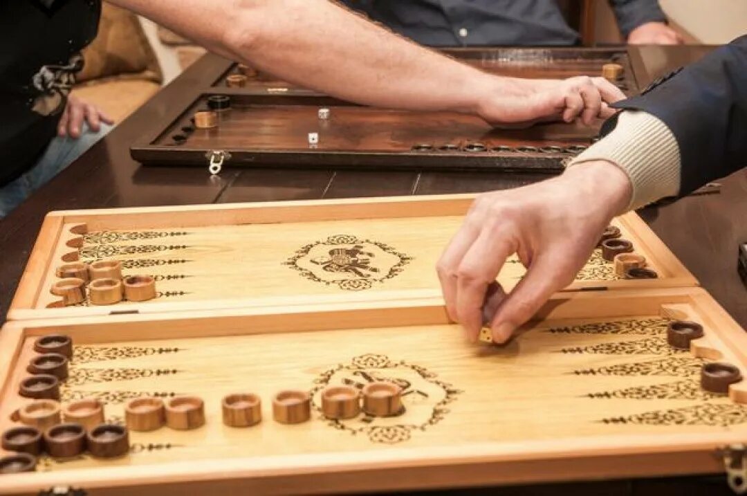 Чемпионат по нардам. Чемпион по нардам. Спортивные нарды. Турнир по нардам. Соревнования по нардам.