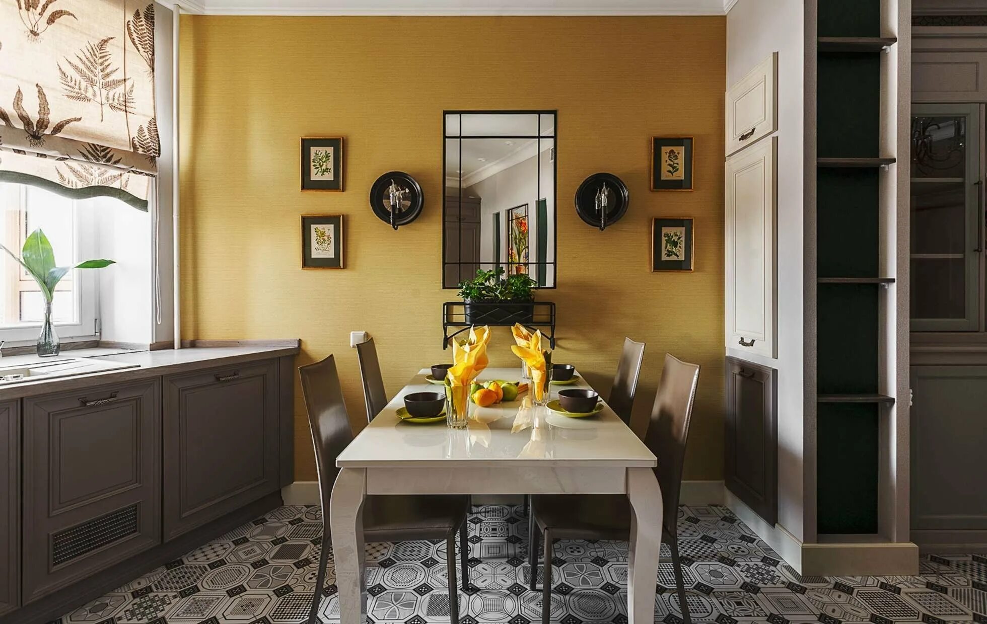 Интерьер кухни стены фото. Желтые стены в интерьере кухни. Цвет стен на кухне. Горчичный цвет в интерьере кухни. Декор столовой зоны на кухне.
