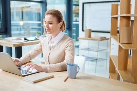 Дает возможность работать в