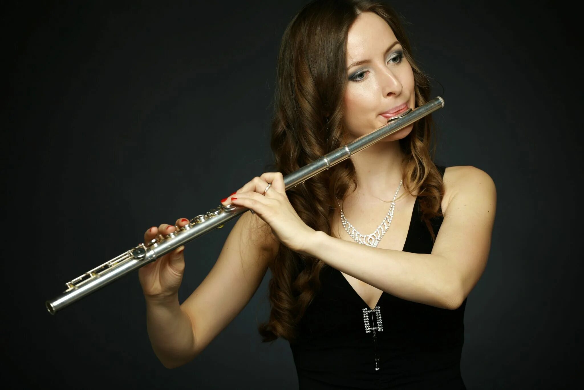 Флейта хорошая. Надежда Горбач флейта. Змитрович флейтистка. Флейта классическая. Известная флейтистка.
