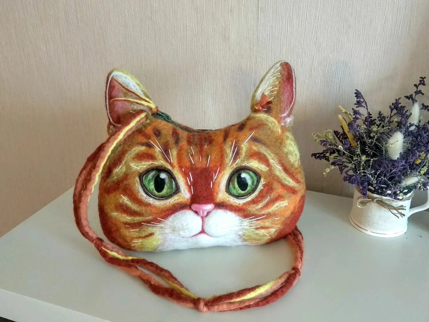 Сумка рыжий кот. Сумка валяная котики. сумки рыжий кот. рыжая кошка с сумкой.