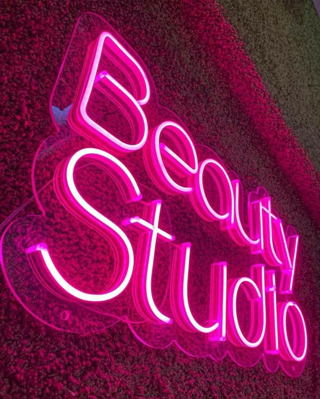 Вывеска из неона. Неоновая вывеска. Неоновая табличка. Неон вывеска. Теневая вывеска.