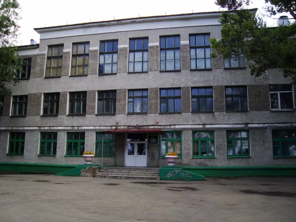 школа 1 холмск. школа 8 г холмск на сахалине. школы города холмск сахалинская область. город холмск 1 школа абашкина. холмск школьники.