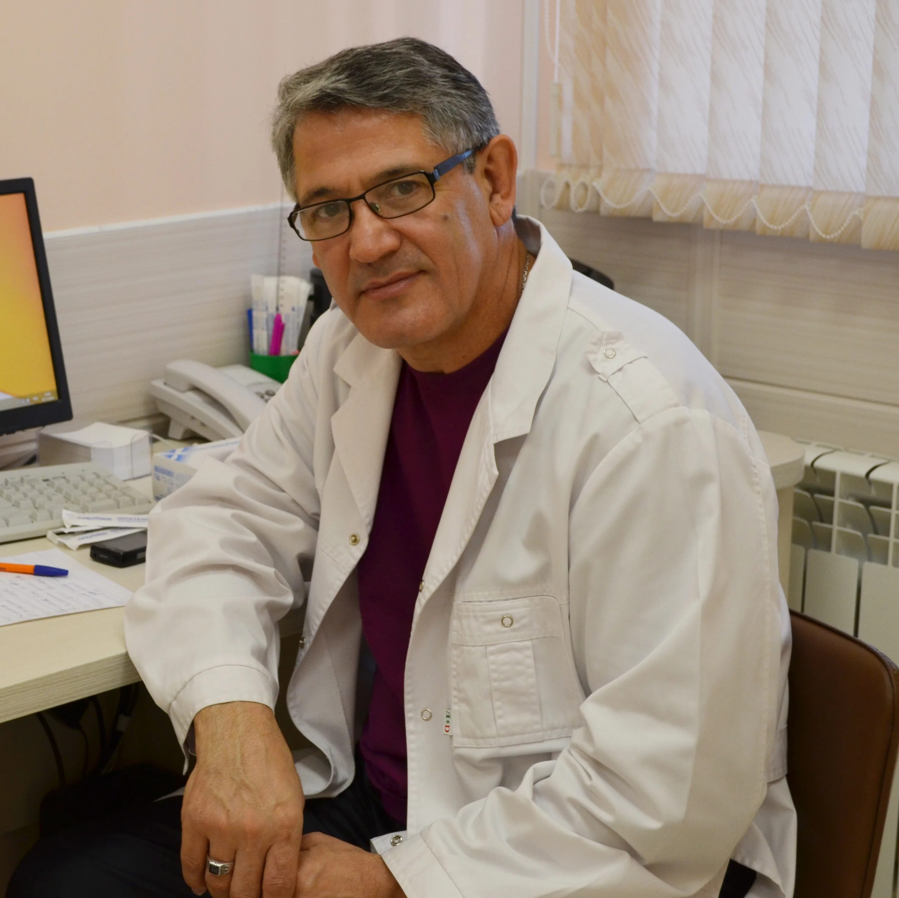 хасан хирург. врач хасан баиев. баиев хасан жунидович. чеченский хирург баиев. баиев хасан пластический хирург.