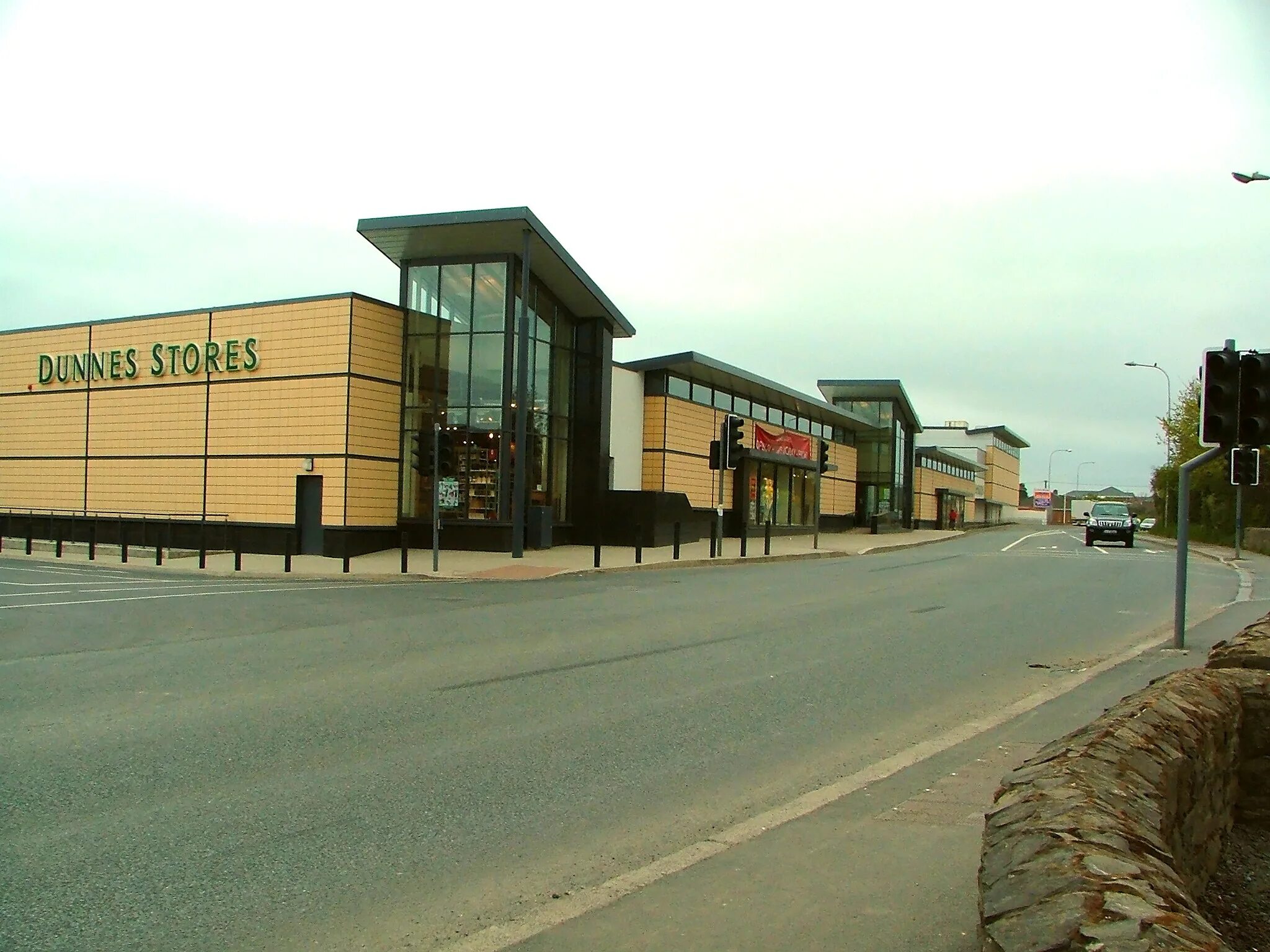 Dunnes Stores бренд. Ашборн И́рландия. Dunnes Stores пакет. Dunnes Stores в Москве. Dunnes stores