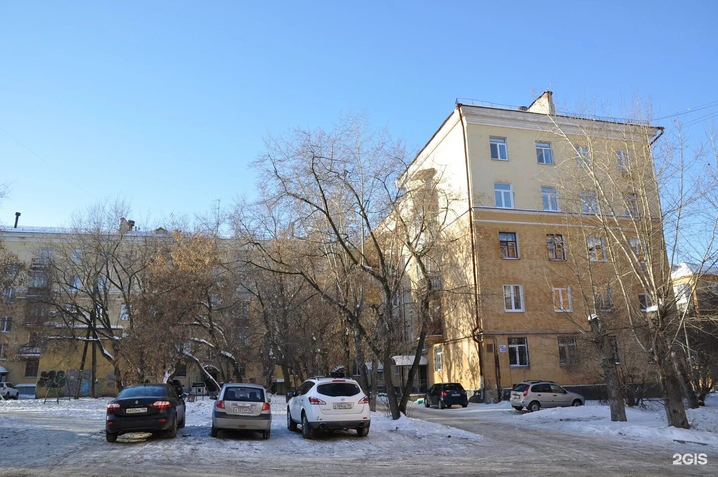 Стачек 5 екатеринбург. Стачек 70 екатеринбург. Улица стачек екатеринбург. Ул краснофлотцев 15 екатеринбург. Ул стачек екатеринбург.