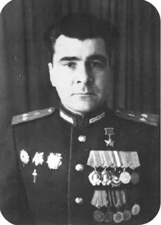 Летчик бомбардировщик военноначальник вторично удостоенный