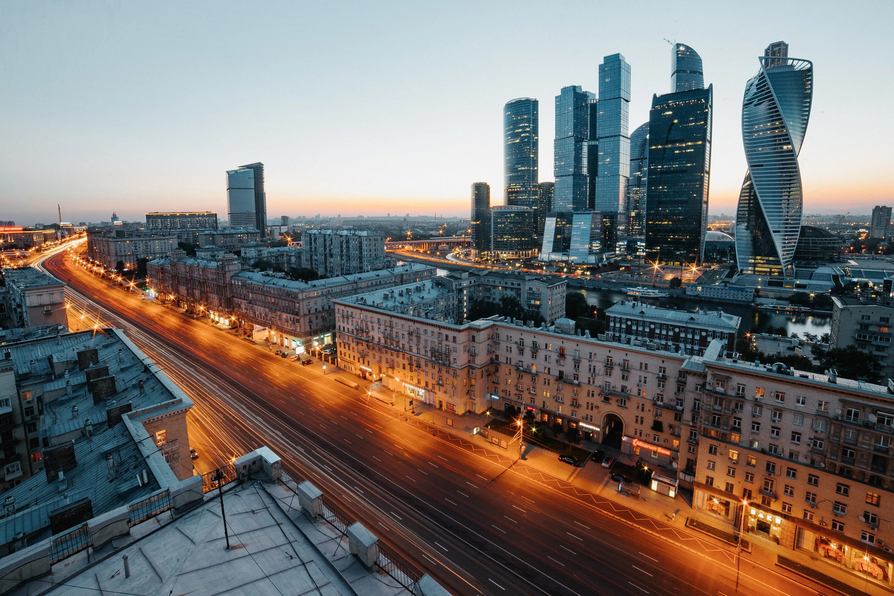 Риа новости москва сити. Москва Сити 8к. Москва Сити в 1996 году. Москва Сити зимой. Москва Сити ночью зимой.