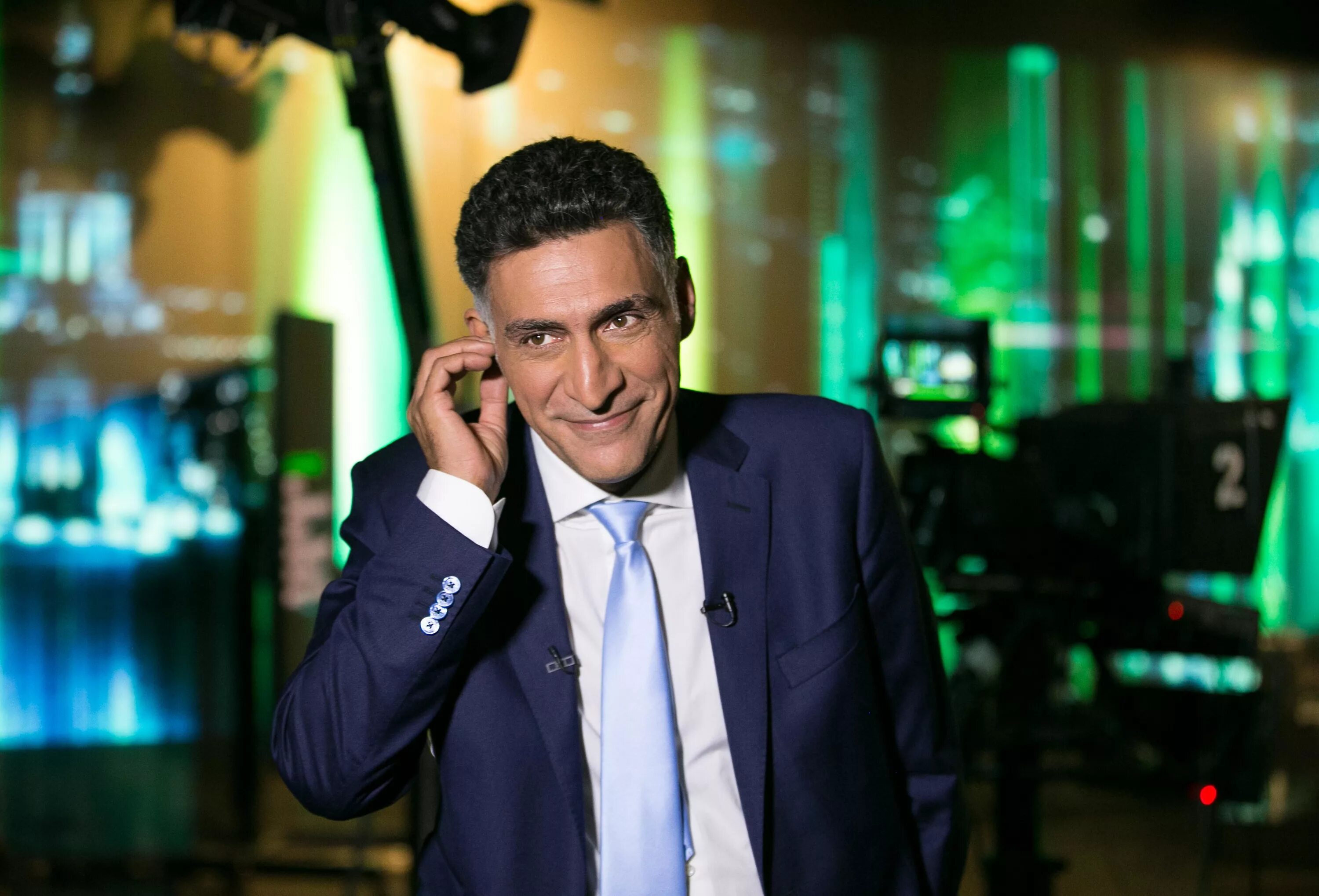 Владислав флярковский 1991. Ведущие программ мужчины. Роман будников ведущий 1 канала. Ведущие программ мужчины. Ведущие программ мужчины.